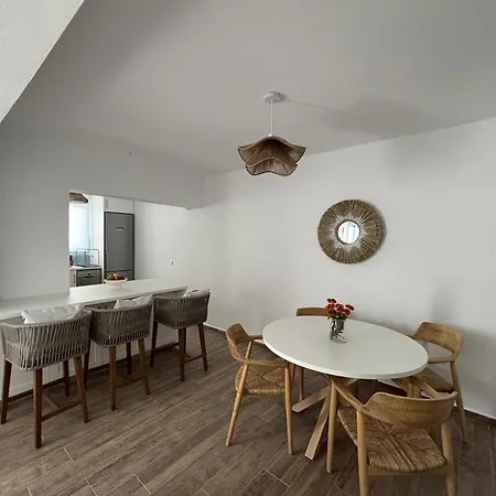 Relux Appartement Páros