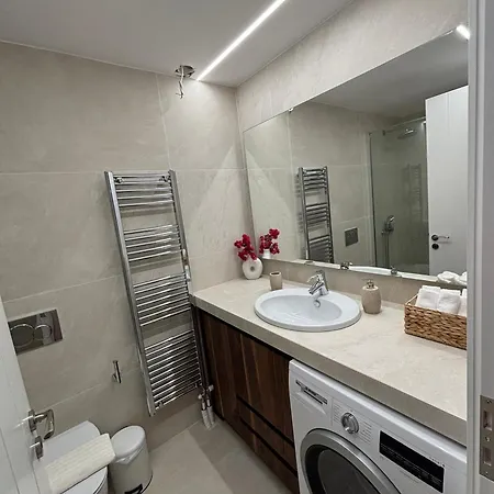 Relux Apartment *