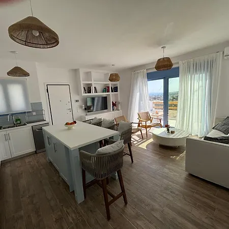 Relux * Parikia (Paros)